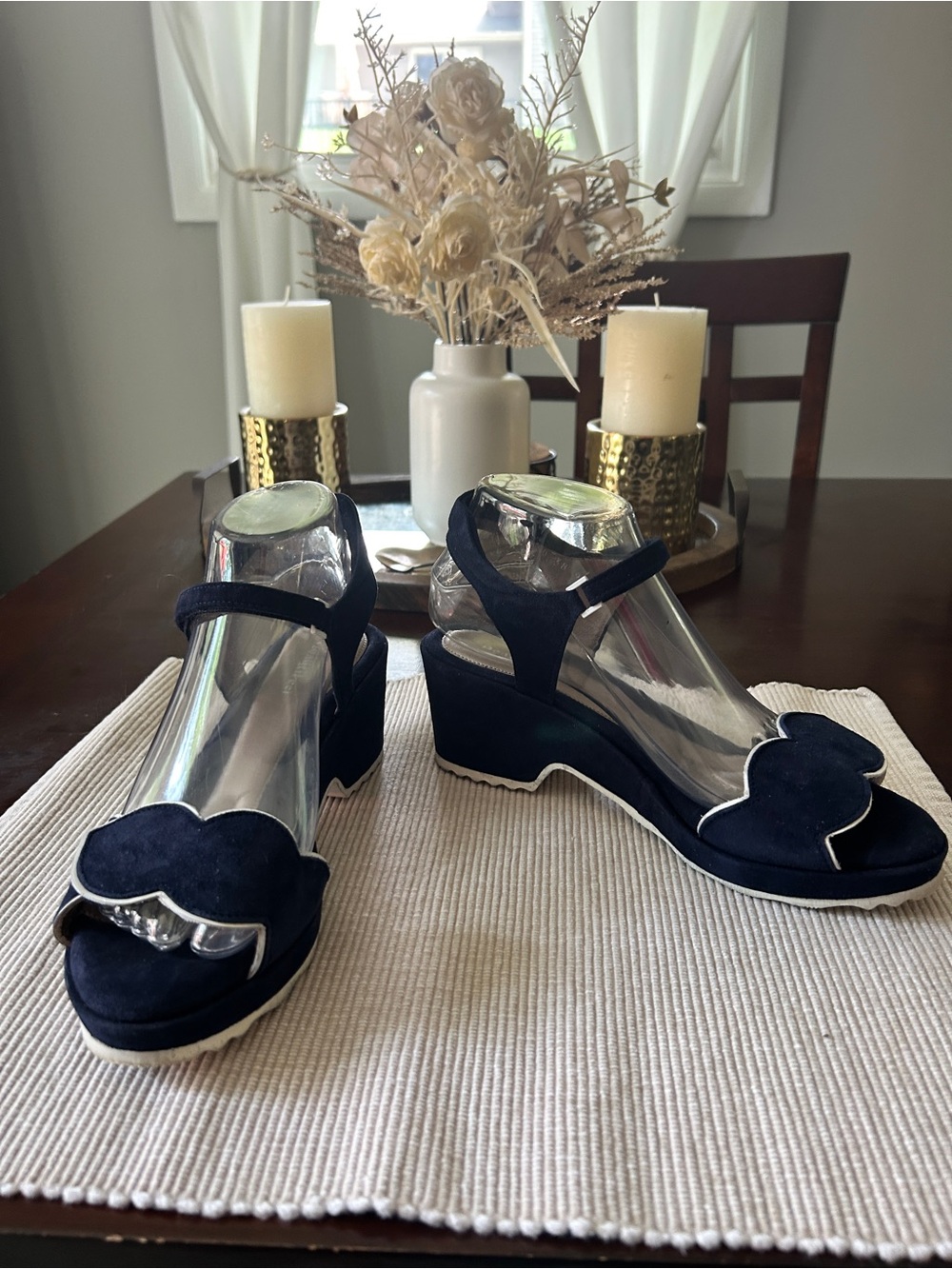 BeautiFeel Navy Suede Scalloped Wedge Sandals